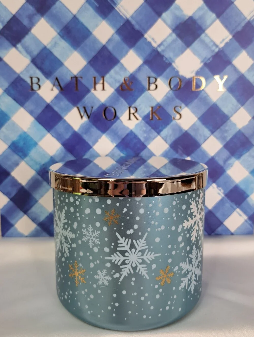 Bath & Body Works 'SWEATER WEATHER' Scented 3-Wick Candle in Luminious Wrap - Picture 4 of 11